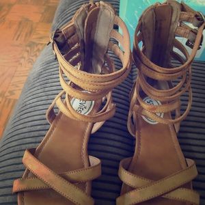 New in  box brown gladiator sandals size 4